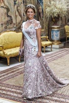 Swedish royals wear tiaras for Nobel Prize Kings Dinner inside palace
