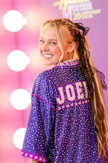 JoJo Siwa attends the World Premiere of Disney+'s "Hannah Montana 20th Anniversary Special" at El Capitan Theatre on March 23, 2026 in Los Angeles, California