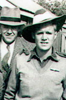 Ron (right) joined the Australian army in 1944 during World War II.