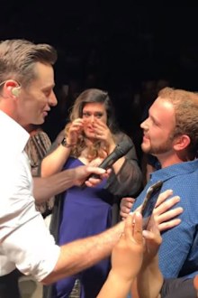 Hugh Jackman helps fan Joe Kripal propose to girlfriend Sanaa Ahmed during world tour