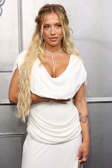 Tammy Hembrow attends the "Wuthering Heights" Australian Premiere