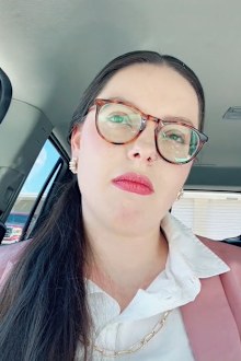 woman picks up wrong child from daycare