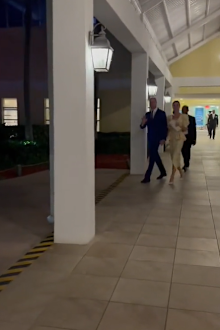 Kate and Will holding hands Bahamas
