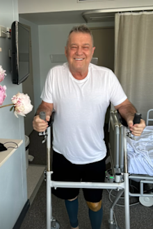Jimmy Barnes shares photo standing up in hospital room post-surgery