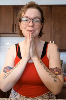 TikToker shares story about car dealership contacting her father regarding their negative review