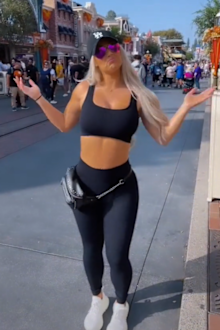Fitness influencer dress coded at Disneyland
