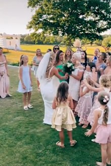 Bride orchestrates mother's proposal at her wedding. Tiktok