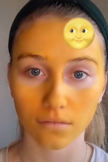 Woman's home face mask remedy dyes her skin bright yellow