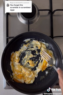 scrambled eggs tiktok using fork