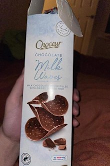 Shoppers go wild for mum's cult Aldi chocolate cake decorating hack