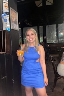 Annelise used to dread going out for drinks in case she experienced a flare up of IBS.
