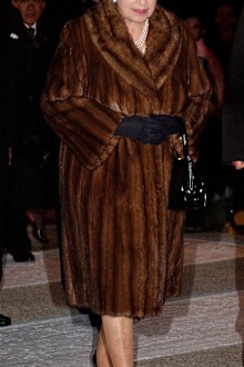 Queen Elizabeth bans fur