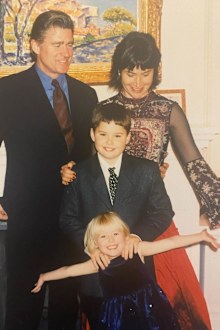 Treat Williams and Pam Van Sant with their children Gill and Ellie in the 2000s.