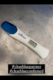 Jennifer Love Hewitt announced her pregnancy via Instagram