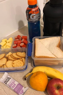 Wife tradie work lunch