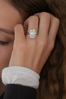Jessica McCormack ring, this engagement ring is very simialr to Zoe Kravtiz 