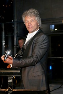 Jon Bon Jovi will collaborate with the Invictus Games choir.