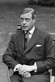 Graftieaux claims his father was born after his grandmother's affair with Edward VIII. 