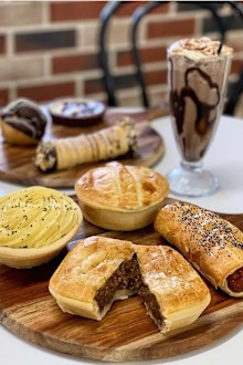 Western Australia's Pinjarra Bakery wins 'Best Aussie Meat Pie' at the coveted Great Aussie Pie Competition.