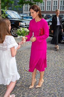 Princess Mary of Denmark seen without her engagement ring and wedding ring