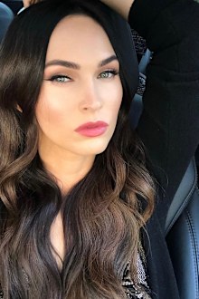 Megan Fox, Instagram, photo, car, selfie