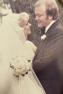 Patti Newton continues to pay tribute to late husband Bert Newton with throwback wedding photo.