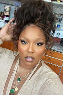 Lizzo posts Instagram selfie.