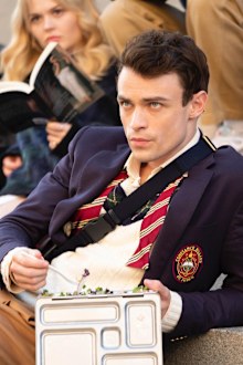 Gossip Girl, reboot, interview, Thomas Doherty, Evan Mock