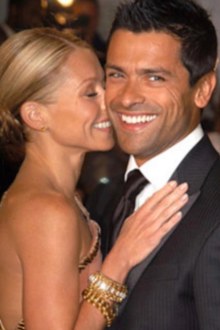  Kelly Ripa and Mark Consuelos