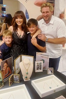 Curtis Stone and family