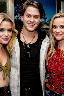 Ryan Phillippe with sister and mum, Reese Witherspoon.