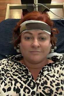 Shelly Horton gets treatment for neck pain