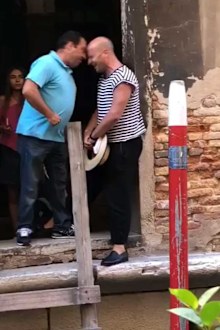 South American tourist headbutts Venetian gondolier