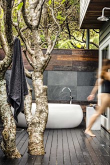 Capella Lodge outdoor bathroom