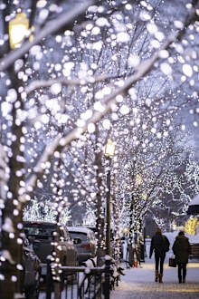 Festoon bulbs light up the streets of Aspen.