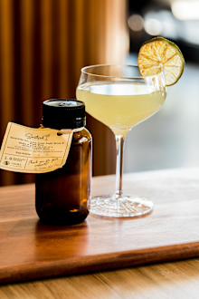 Noa and Parker home delivery cocktails