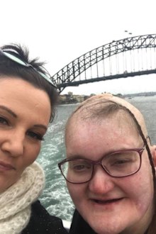 Lisa and her sister Jaymee.