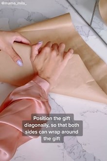 Mama Mila, TikTok, Christmas wrapping hack