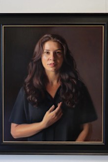 Tsering Hannaford paints Loribelle Spirovski Archibald entry