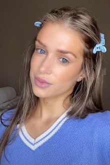 TikTok, Sarah Wolak