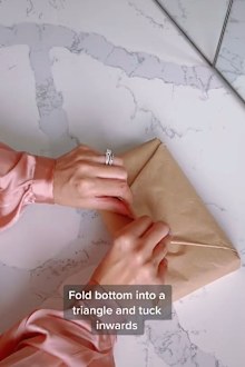 Mama Mila, TikTok, Christmas wrapping hack