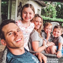 Granger Smith and his family.