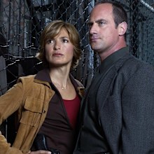 Mariska Hargitay as Detective Olivia Benson, Christopher Meloni as Detective Elliot Stabler.