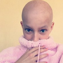Maddie selfie fluffy jumper