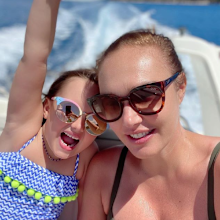 Tamara Ecclestone travel criticism photo with daughter