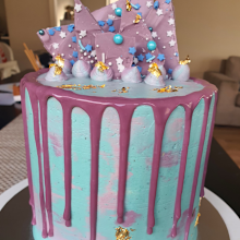 Layer cake made with Coles mud cakes