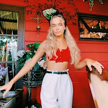 Niamh Anaya in 2019, not long after she was diagnosed with endometriosis.
