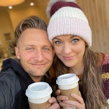 Laura Osnes refuses COVID-19 vaccine.