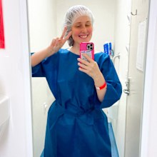 Skin cancer survivor Courtney Mangan in hospital.