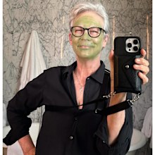 Jamie Lee Curtis selfie pre Oscars 2024.